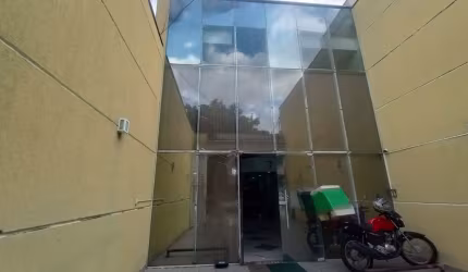 Prédio Zona Central Sorocaba com Doca/ 715 m² a.c/ 3 pavimentos/ Estacionamento