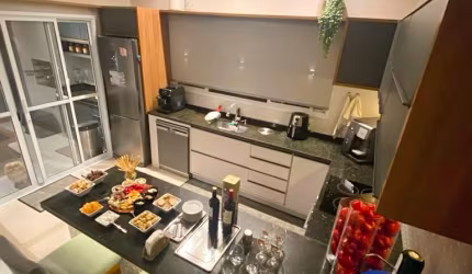 Casa em cond. totalmente planejada/ 3 Dorm./ Suíte/ Área Gourmet/ Lazer/ Cajuru