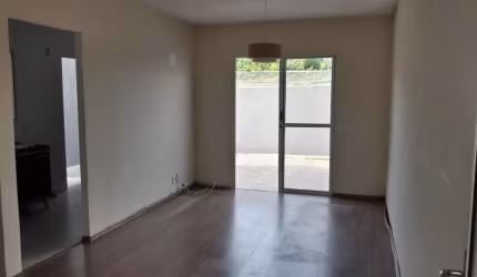 Casa térrea em Condomínio/ 3 Dorm./ Suíte/ 2 Vagas/ Lazer/ Só 420 mil