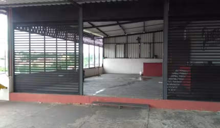 Salão comercial com 250 m²/ 2 Pavimentos/ Sistema trifásico/ Jardim Vera Cruz