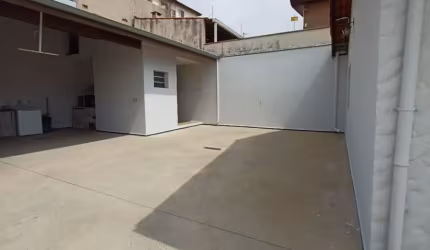Casa térrea com 100 m²/ 3 Dorm./ Suíte/ Área Gourmet/ 9 Vagas/ Jardim Simus