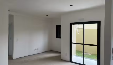 Apto térreo novo à venda com 2 Dorm./ Suíte/ Quintal/ Lazer/ À 2 min. do Centro