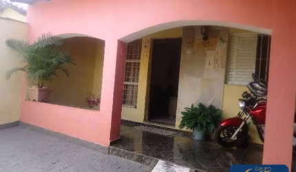 Casa térrea/ 3 Dorm./ Suíte/ Edícula/ Ac. Av. Fernando Stecca/ Só R$ 440 mil