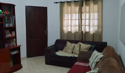 Casa térrea com edícula/ 2 Dorm./ 2 Vagas/ À 2 min. do CEAGESP/ Só R$ 350 mil