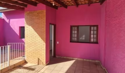Casa térrea Central Parque/ 2 dorm./ Edícula/ Piscina/ Só 430 mil