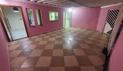 Casa térrea à venda/ 2 Dorm./ Planejados/ Quintal/ 2 Vagas/ Ac. Av. Elias Maluf