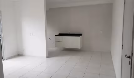 Apto 2 Dorm./ Suíte/ 2 Vagas/ Vila Jardini/ Venda 350 mil