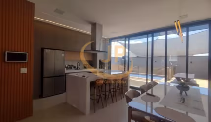Sobrado à venda no condomínio Sunlake/ 219 m² a.c/ Ambientes integrados/ Piscina