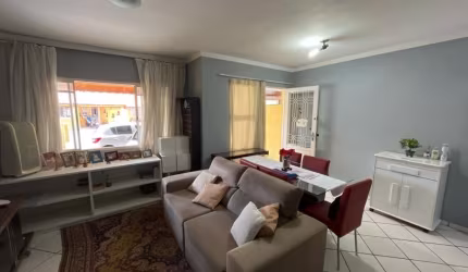 Sobrado em condomínio/ 3 dorm./ Suíte/ 2 vagas/ Jd. São Conrado/ 430 mil
