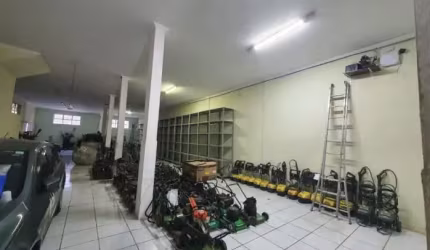 Salão comercial à venda no Jd. Simus/ 314 m²/ Edícula Independente/ Só 890 mil