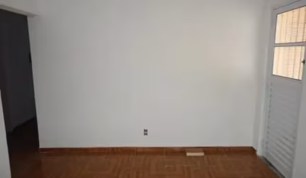 Casa térrea à venda na Vl. Jardini/ 3 Dorm./ Quintal/ 2 Wc´s/ Só 400 mil