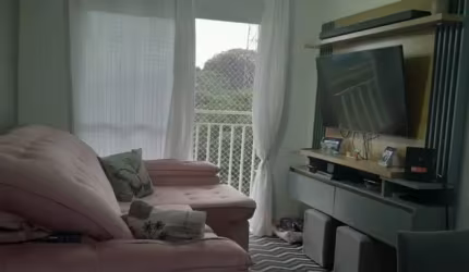 Apto à venda/ 2 Dorm./ Sacada/ Lazer completo/ Jd. Guarujá/ Só 245 mil