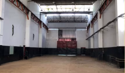 Galpão comercial em Mairinque/ 5.000 m²/ Ponte Rolante/ Estacionamento/ 4 Wc´s