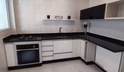 Apto à 2 min. do Shopping Iguatemi/ 2 dorm./ Suíte/ Varanda/ 2 Vagas/ Só 469 mil