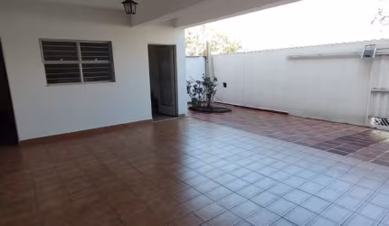 Sobrado Vila Jardini/ 236 m²/ 3 Dorm./ Suíte/ Espaço Gourmet/ Edícula/ 6 vagas