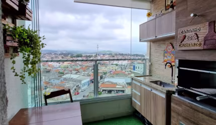 Apto na Zona Leste com Varanda Gourmet/ 2 Dorm./ Suíte/ Planejados/ Só 485 mil