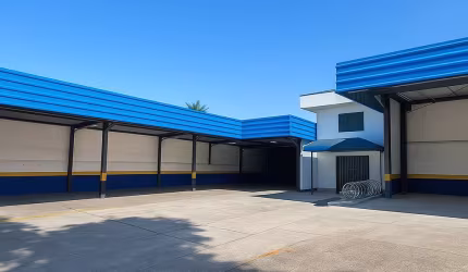 Galpão comercial no Trujillo/ 1.046 m²/ 5 Salas/ 5 Wc´s/ Salão principal