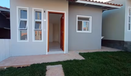 Casa em condomínio Fechado/ Lazer/ 2 Dorm./ 2 Vagas/ Pacote 1.700,00