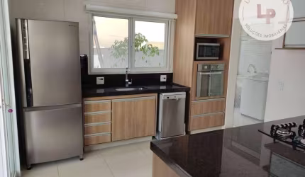 Casa com 3 dormitórios à venda, 258 m² por R$ 1.800.000,00 - Condomínio Via Castelli - Louveira/SP