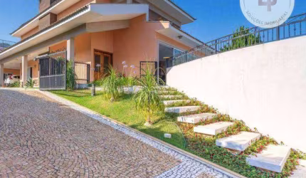 Casa com 3suítes à venda - Condomínio Marambaia - Vinhedo/SP