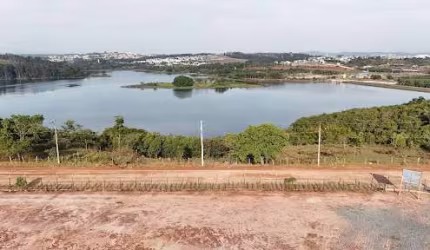 Terreno a venda no Condomínio Vila das Acácias