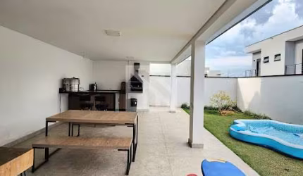 Casa porteira fechada a venda Gran ville São Venâncio