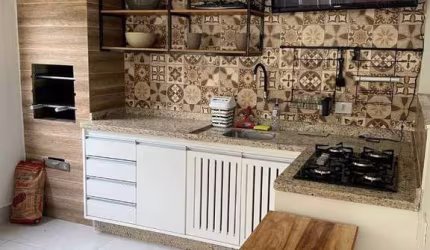 Casa com piscina à  VENDA/LOCAÇÃO   no condominio Reserva dos Vinhedos em Louveira