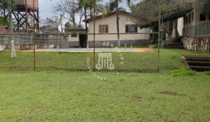 EXCELENTE CHÁCARA À VENDA COM 1.550M² TERRENO E 300M³ AREA CONSTRUIDA NO BAIRRO RIO ACIMA EM JUNDAÍ/SP
