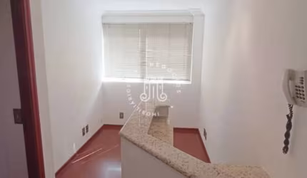 SALA COMERCIAL NO EDIFICIO KASTORIA PARA LOCAÇÃO NA VILA BOAVENTURA EM JUNDIAÍ/SP