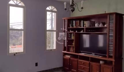 CASA A VENDA COM 03 DORMITÓRIOS NA COLÔNIA, JUNDIAÍ/SP