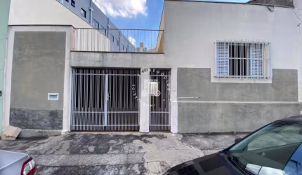 CASA A VENDA NO CENTRO EM JUNDIAI/SP.