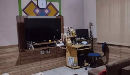 Casa a venda com 3 dormitórios no bairro Vila Rio Branco em Jundiaí/SP