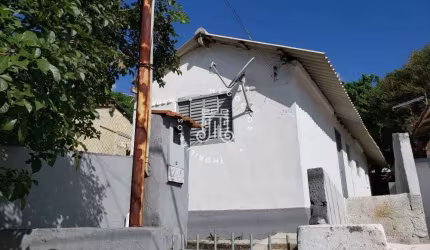 TERRENO À VENDA COM 08 CASAS, 01 SALÃO COM 1.000 M², LOCALIZADO NO BAIRRO VILA APARECIDA EM JUNDIAÍ - SP.