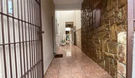 CASA - SOBRADO À VENDA COM 03 DORMITÓRIOS LOCALIZADA NO BAIRRO VILA SANTA ROSA EM JUNDIAÍ-SP.
