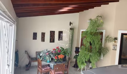CASA PARA VENDA COM 3 DORMITORIOS SENDO 1 SUITE - MEDEIROS - JUNDIAI/SP