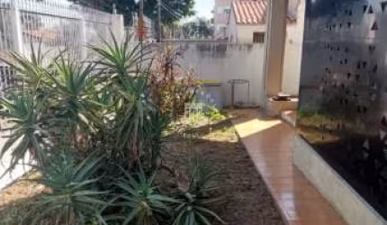 EXCELENTE CASA COM 04 DORMITORIOS SENDO 01 SUÍTE À VENDA - ANHANGABAU - JUNDIAI/SP