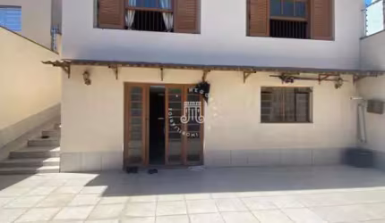 CASA COM JARDIM DE INVERNO À VENDA - VILA JOANA - JUNDIAI/SP