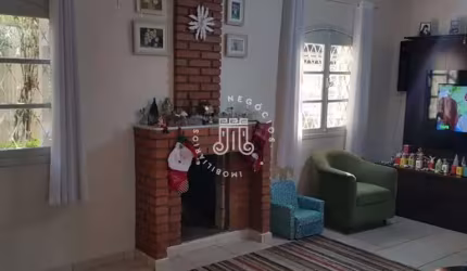 CASA À VENDA COM EDÍCULA E 04 DORMITÓRIOS (1 SUÍTE) LOCALIZADO NO BAIRRO VILA PROGRESSO EM JUNDIAÍ-SP.