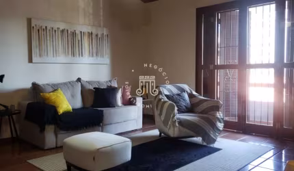 CASA COM 3 DORMITÓRIOS NO ANHANGABAÚ EM JUNDIAI