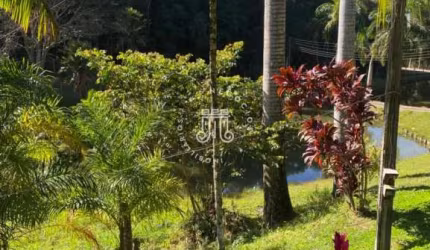 CHÁCARA À VENDA AO LADO DO PARQUE DA CIDADE COM 02 LAGOS, 03 DORMITÓRIOS NO BAIRRO JARDIM MIRIM EM JUNDIAÍ-SP.