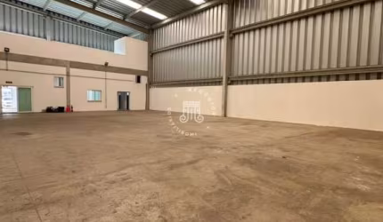 GALPÃO PARA VENDA E LOCAÇÃO COM 750M² EM CABREÚVA/SP