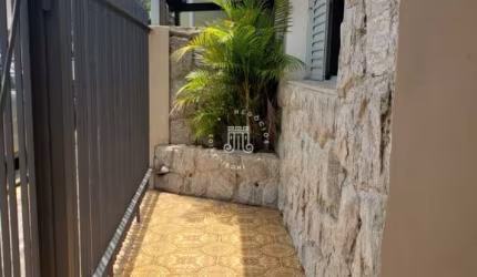 CASA TÉRREA COM EDÍCULA E 3 QUARTOS À VENDA NA VILA RIO BRANCO - JUNDIAÍ/SP