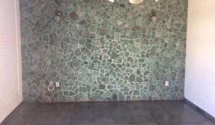 CASA DE USO COMERCIAL PARA VENDA/ LOCAÇÃO LOCALIZADA NO BAIRRO VILA LIBERDADE NA CIDADE DE JUNDIAÍ - SP.