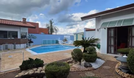 CASA COM 3 QUARTOS E 3 SUÍTES À VENDA EM ITATIBA - SP - PRÓXIMO AO CENTRO