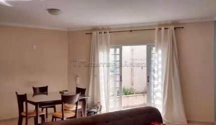 SOBRADO À VENDA LOCALIZAZDO NO JARDIM CAÇULA EM JUNDIAÍ / SP