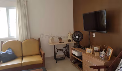 CASA COM EDÍCULA À VENDA, LOCALIZADA NO JARDIM SANTA ADELAIDE, NA CIDADE DE JUNDIAÍ / SP