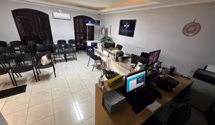 EXCELENTE CASA LOCALIZADA NO BAIRRO JARDIM CICA, NA CIDADE DE JUNDIAÍ-SP.