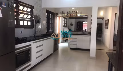 Lindo Sobrado à venda no bairro do Itaguá
