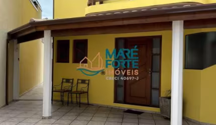 SOBRADO COM 05 SUITE E PISCINA