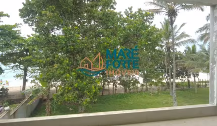 Ótima casa ( Pé na Areia ) com Vista para o Mar, na Praia Vermelha do Centro, em Ubatuba SP.